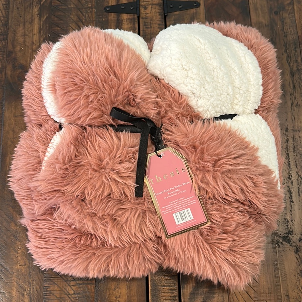 Thesis Luxury Faux Fur Berber Throw Blanket Reversible